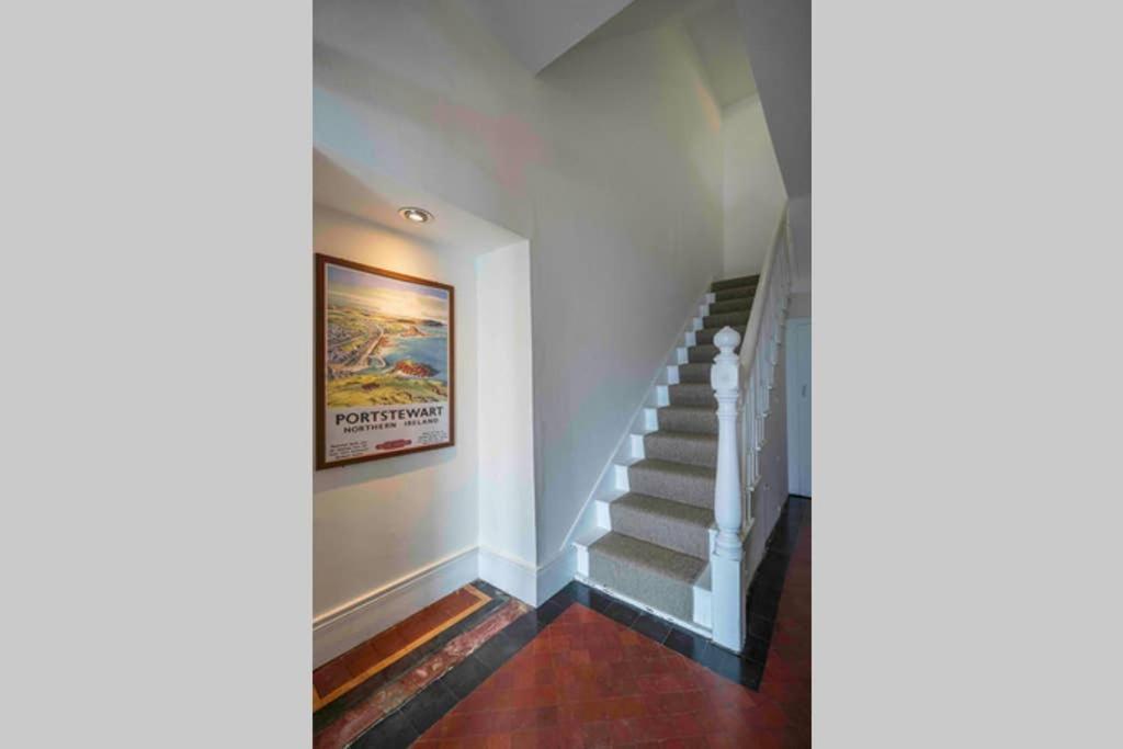 The Porthole Apartment Portstewart Ngoại thất bức ảnh
